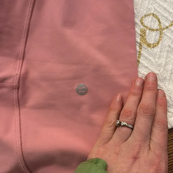Lululemon align 25” leggings pink women’s size 10 - Picture 8 of 9